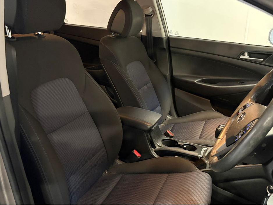 2016 Hyundai Tucson - image 19