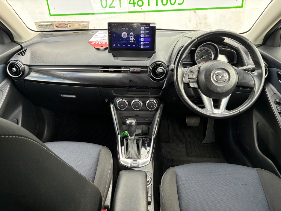 2015 Mazda Demio - image 13