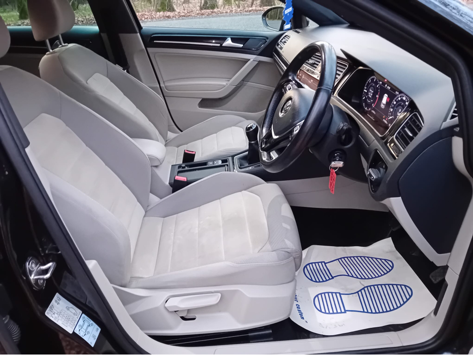 2019 Volkswagen Golf - image 12