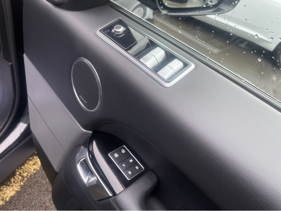 2021 Land Rover Range Rover Sport 2.0 P400E HSE €43,950