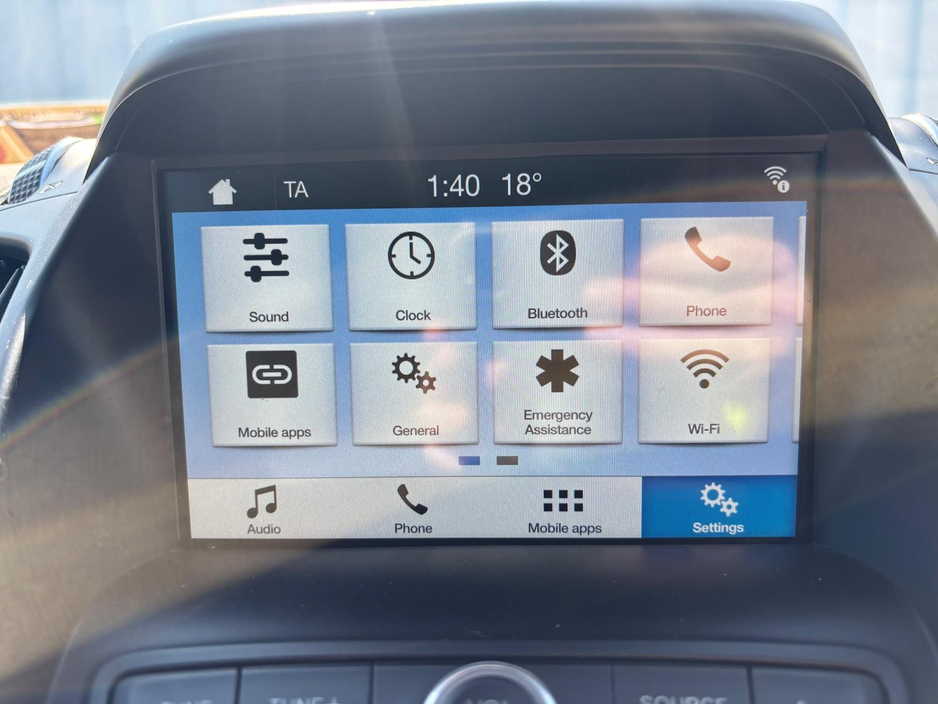 2018 Ford Kuga - image 10