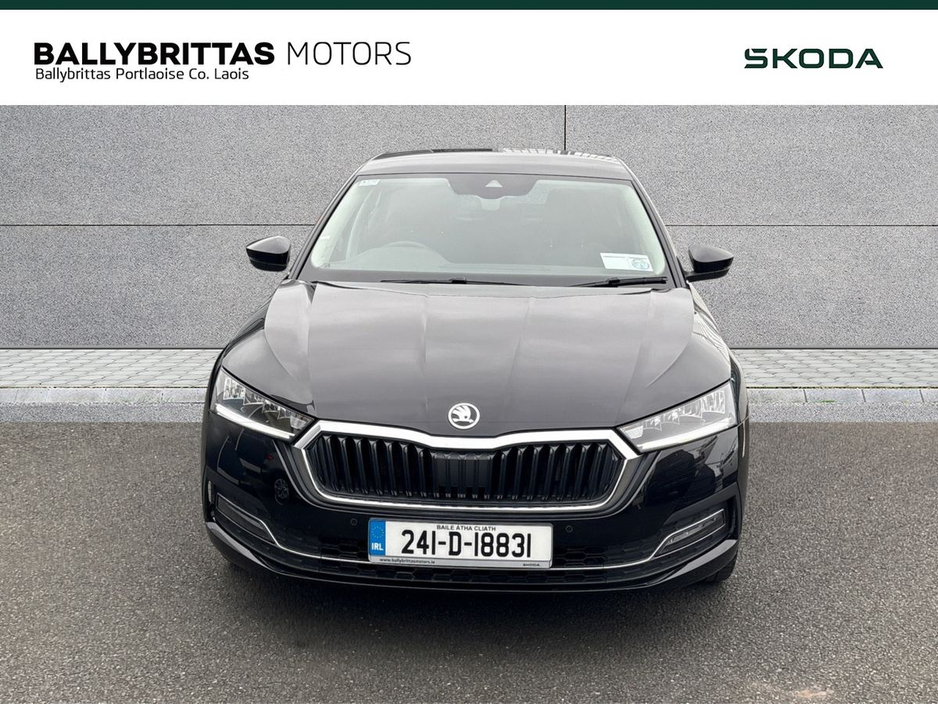 2024 Skoda Octavia - image 3