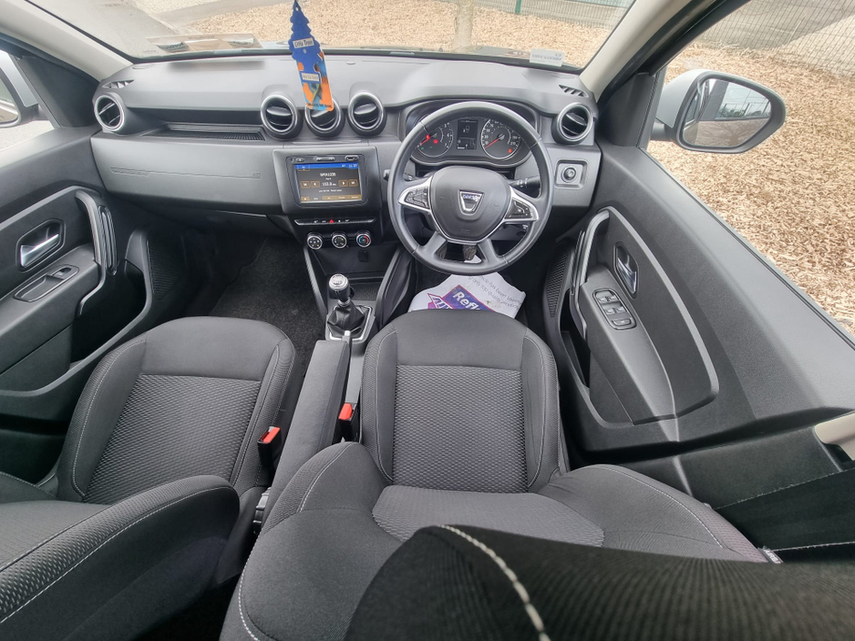 2021 Dacia Duster - image 23