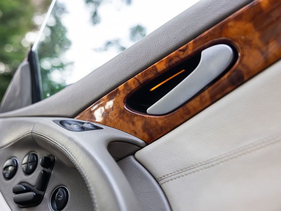 2003 Mercedes-Benz SL Class - image 22
