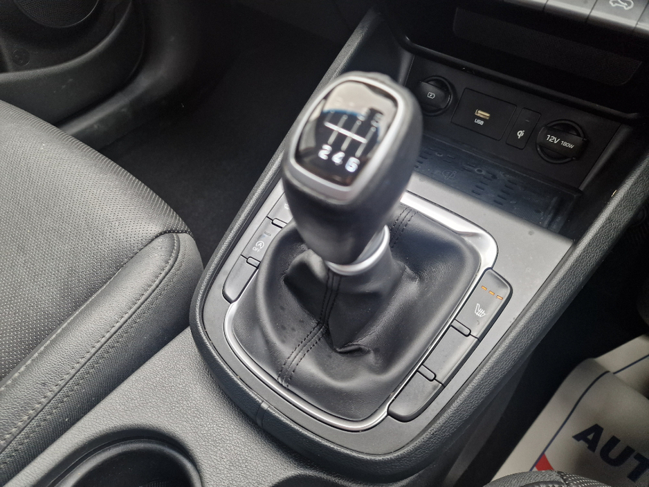 2021 Hyundai Kona Kauai Executive Plus 2tone 5DR €19,950