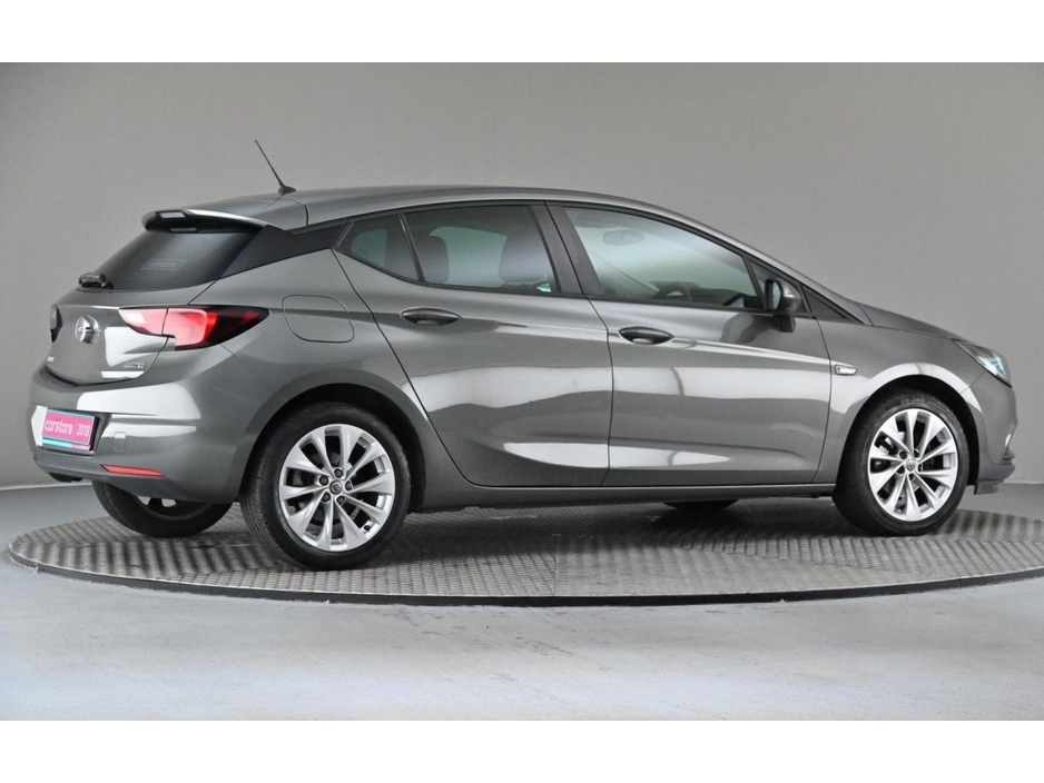 2018 Opel Astra - image 10