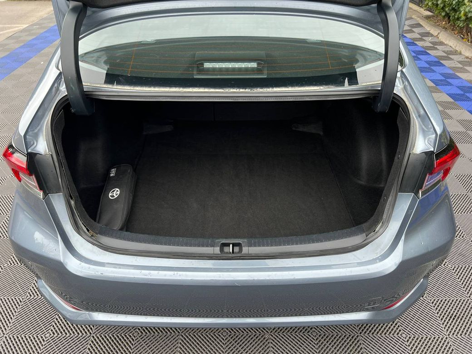 2023 Toyota Corolla - image 13