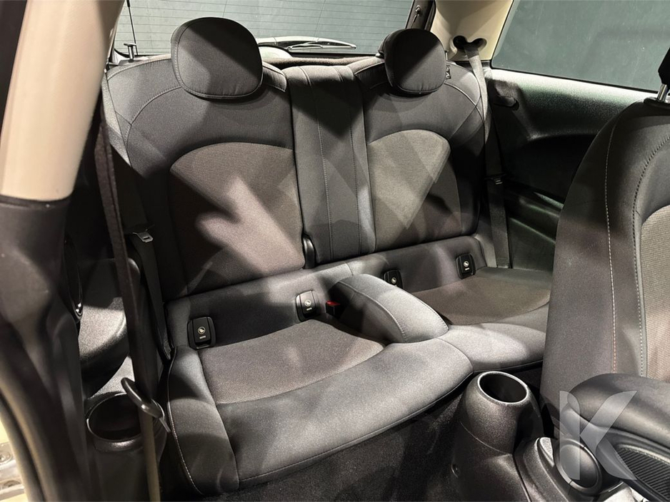 2019 MINI One - image 12