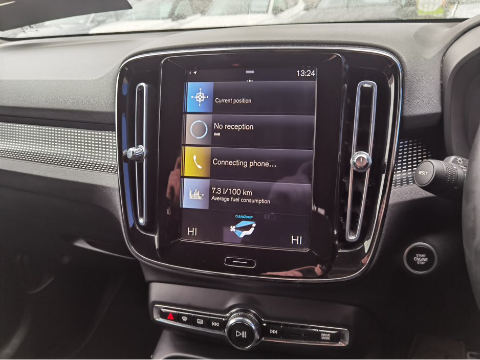 2021 Volvo XC40 1.5 T4 R-DESIGN RECHARGE - FINANCE AVAILABLE - CALL US TODAY ON 01 492 6566 OR 087-092 5525 €24,950