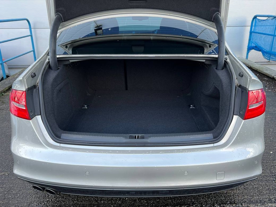 2015 Audi A4 - image 13