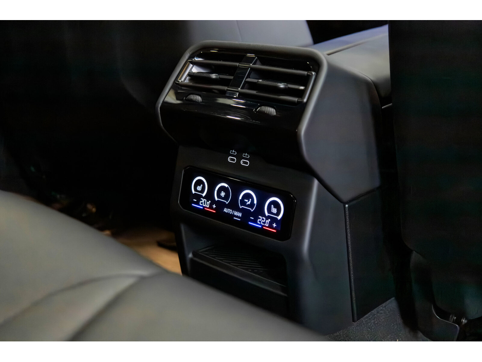 2025 BMW M5 - image 15