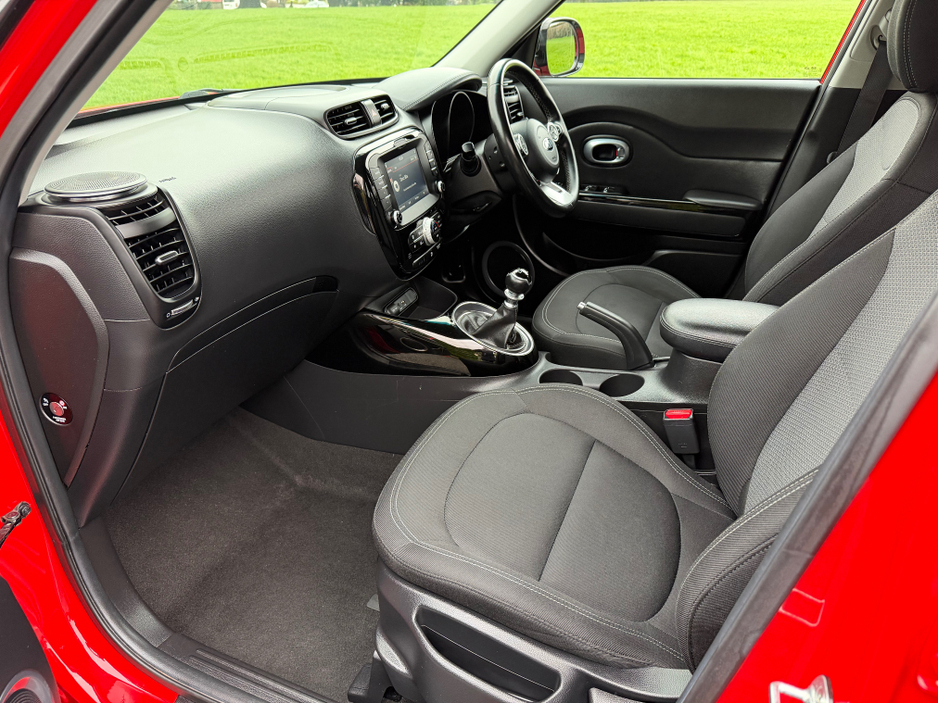 2017 Kia Soul 1.6 Petrol 5dr Hatchback | Low mileage | 2 keys | Service history | Sold serviced and valeted with warranty provided. €12,900