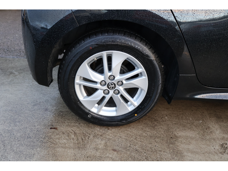 2024 Toyota Yaris LUNA 5dr Manual Great Spec! €19,995