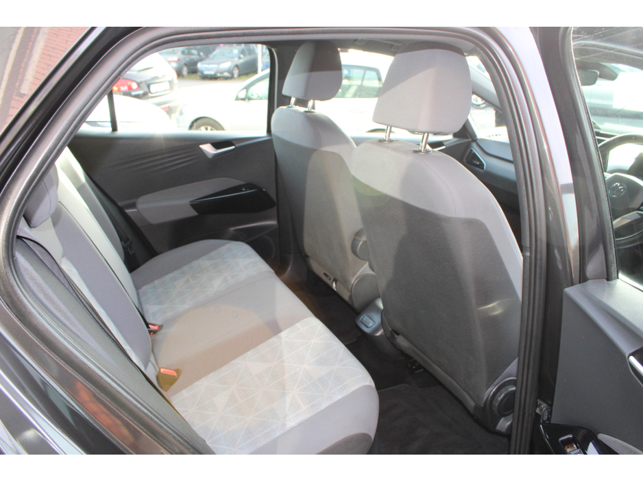 2022 Volkswagen ID.3 - image 7