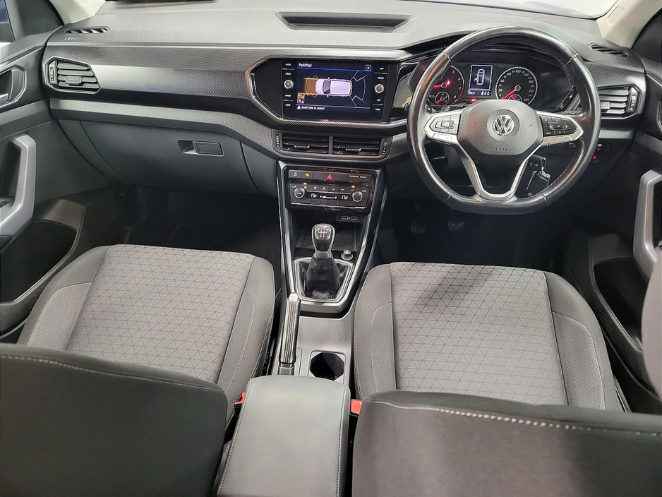 2020 Volkswagen T-Cross - image 4