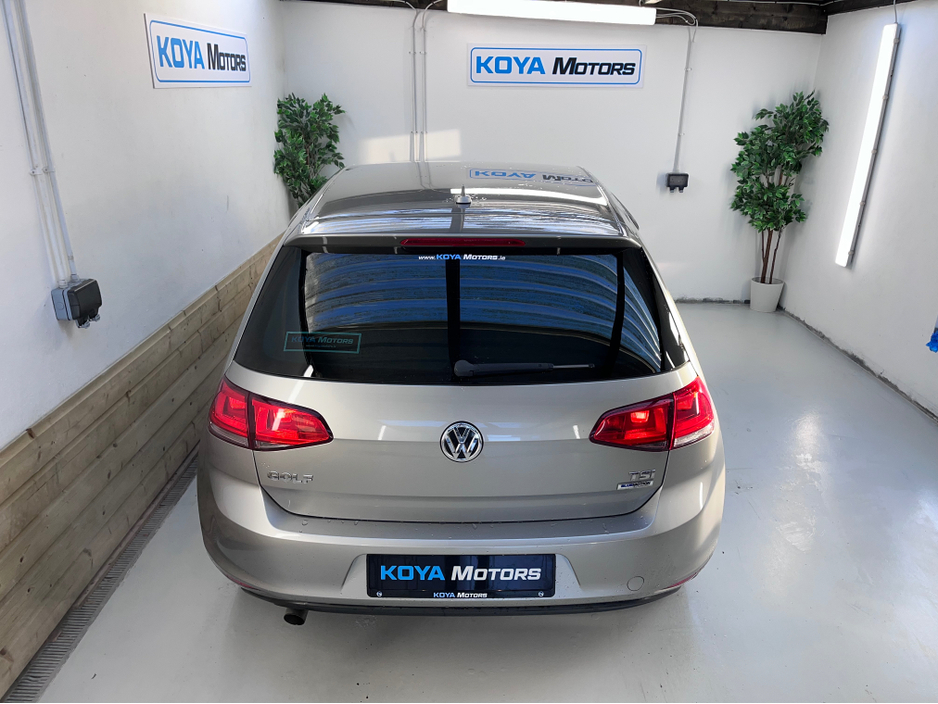 2016 Volkswagen Golf - image 11