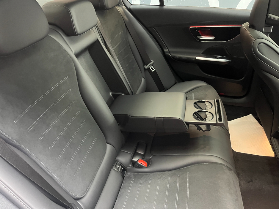 2024 Mercedes-Benz C Class - image 15