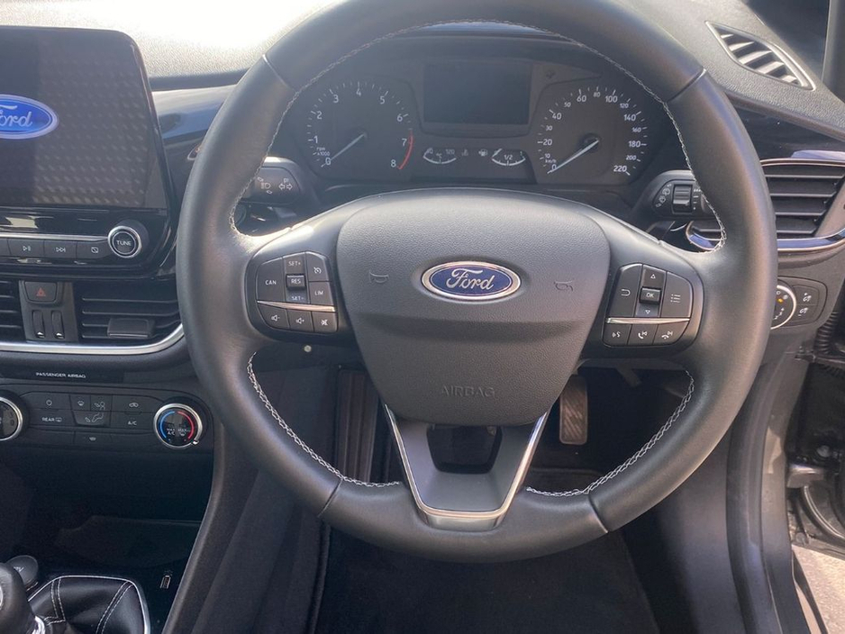 2021 Ford Fiesta - image 16