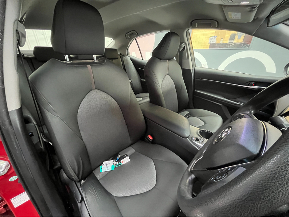 2019 Toyota Camry - image 11