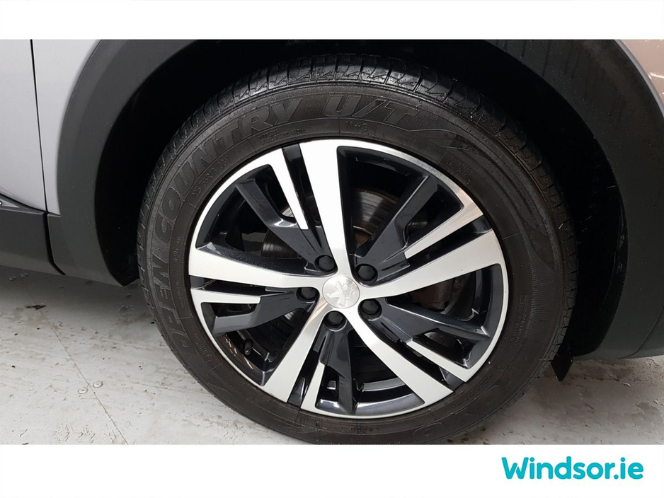 2020 Peugeot 5008 - image 16