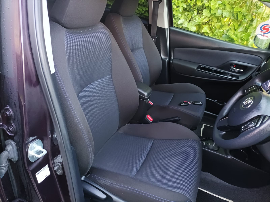 2015 Toyota Yaris 1.3  1320CC 4 CYLINDER PETROL AUTOMATIC PUSH BUTTON START FACTORY IMMOBILISER TOYOTA SAFETY SENSE ONLY 50,176KMS COMPREHENSIVE SERVICE HISTORY (10 STAMPS) JUST FULLY SERVICED NEW NCT& 1 YEAR ROADTAX €11,749