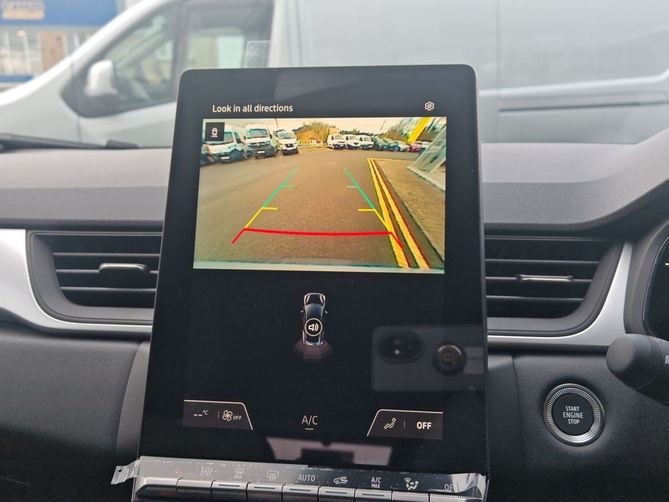 2026 Renault Captur - image 13