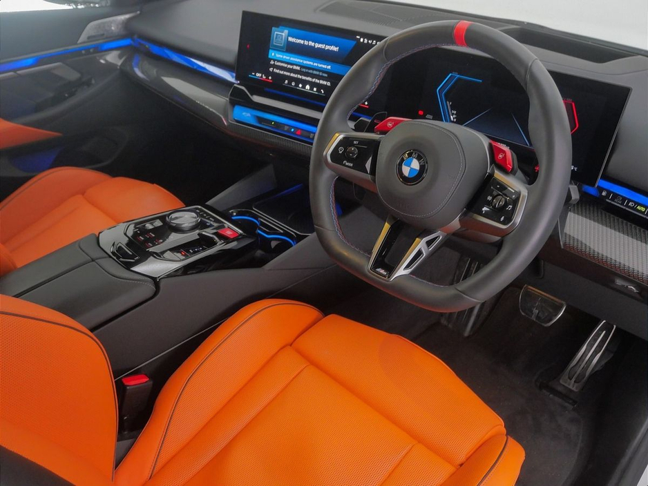 2025 BMW M5 - image 6