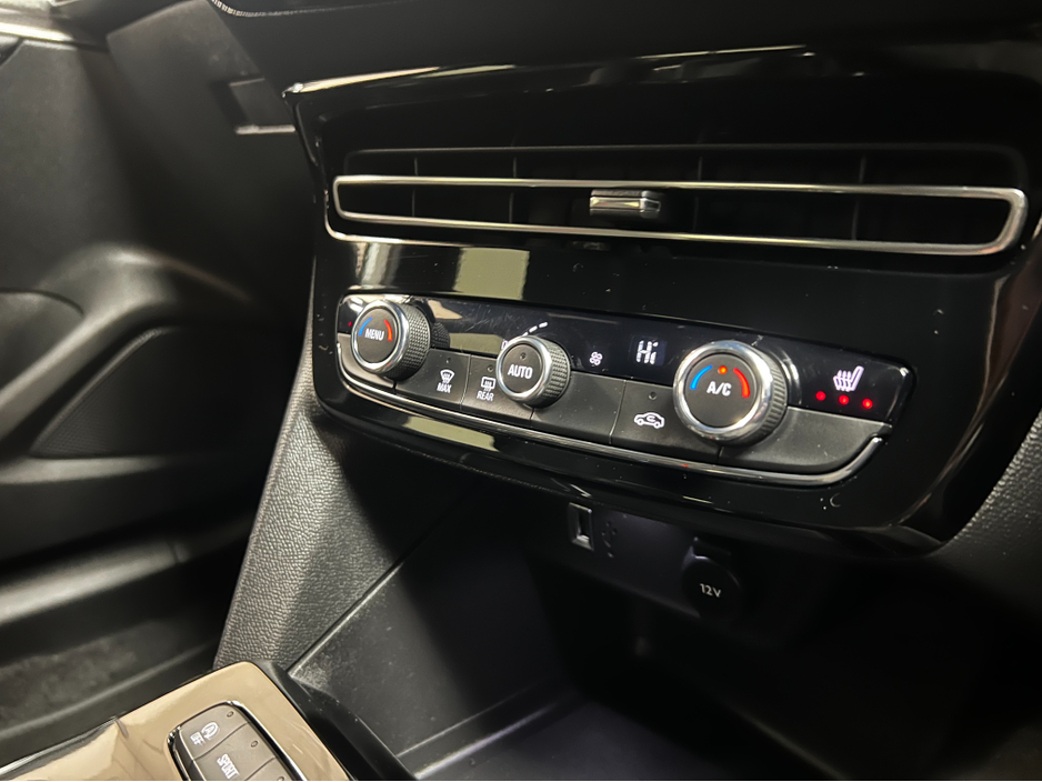 2023 Opel Mokka - image 10