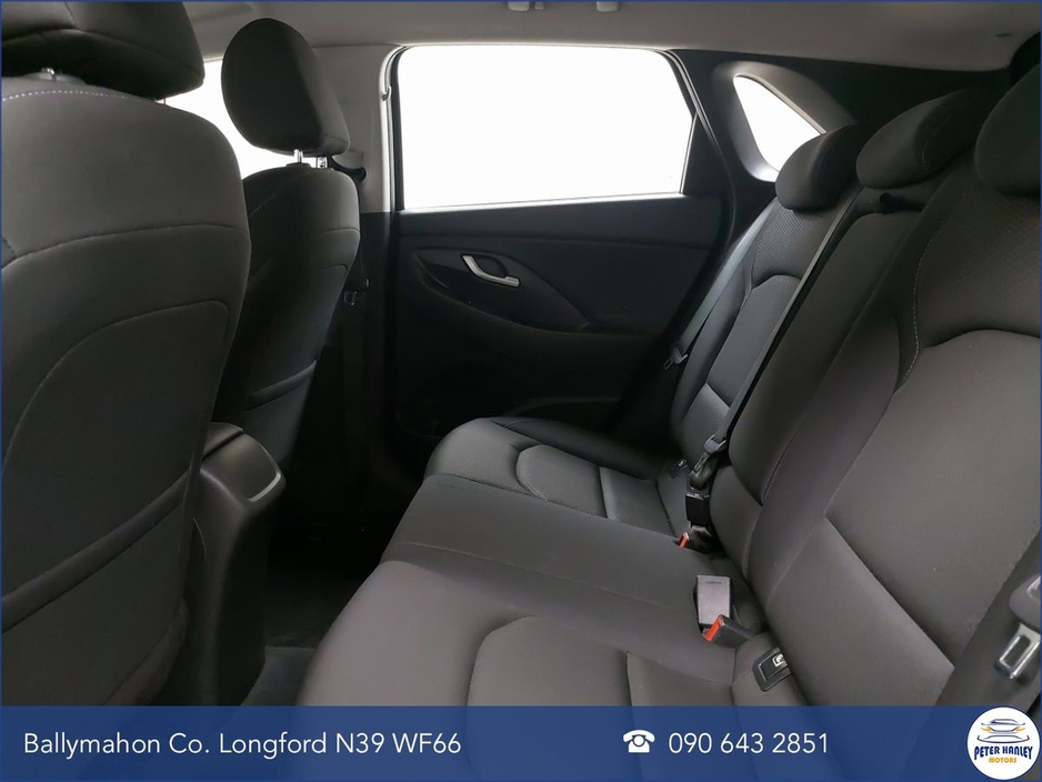 2018 Hyundai i30 - image 12