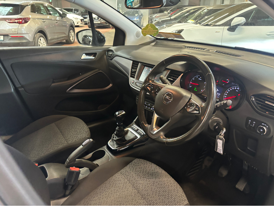 2023 Opel Crossland X - image 4