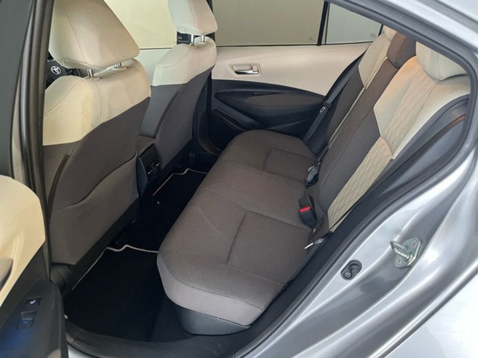 2023 Toyota Corolla - image 7