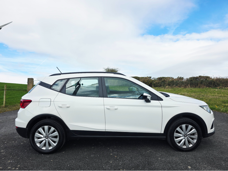 2018 SEAT Arona - image 2