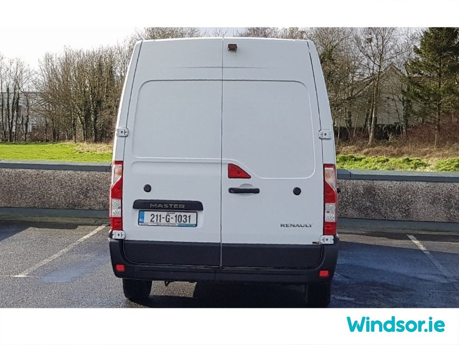 2021 Renault Master - image 11