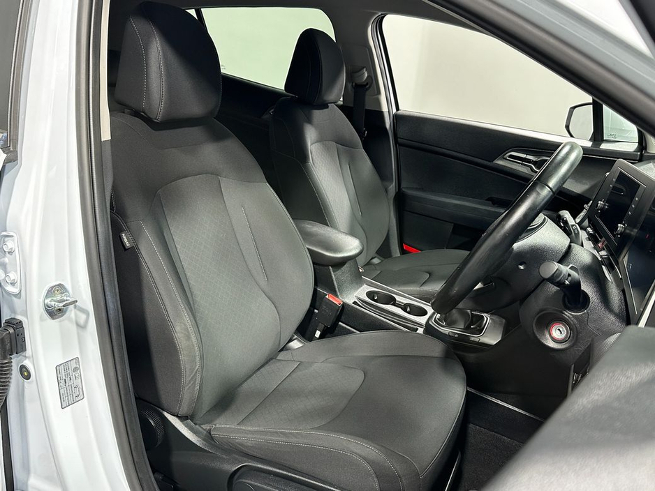 2023 Kia Sportage - image 10