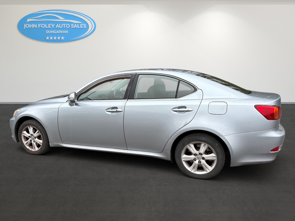 2009 Lexus IS 220 D - image 8