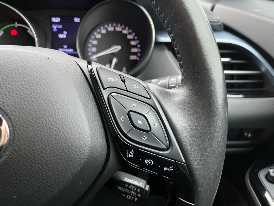 2020 Toyota C-HR - image 21