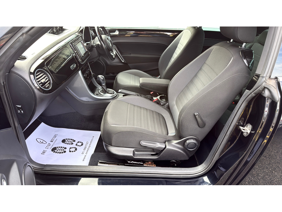 2017 Volkswagen Beetle - image 12