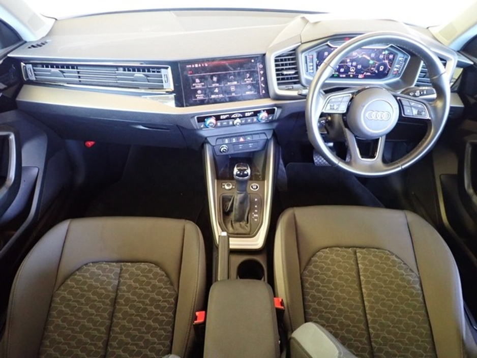 2021 Audi A1 - image 4