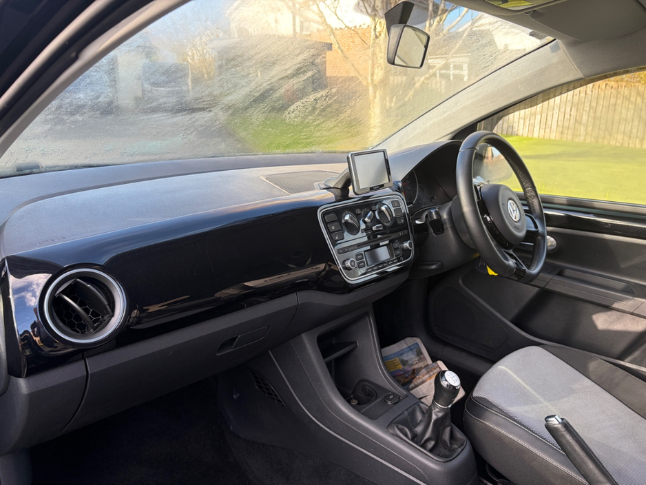 2012 Volkswagen up! - image 10