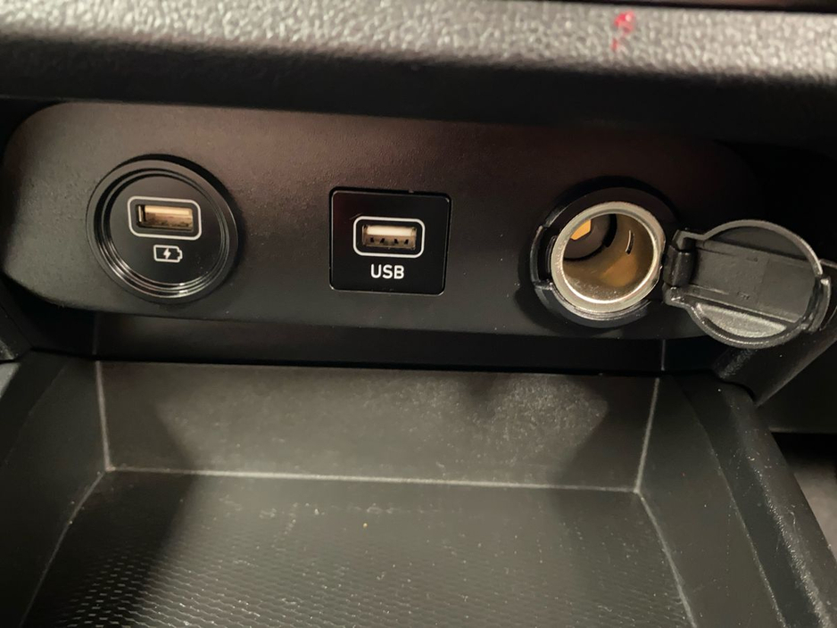 2022 Hyundai i10 - image 14