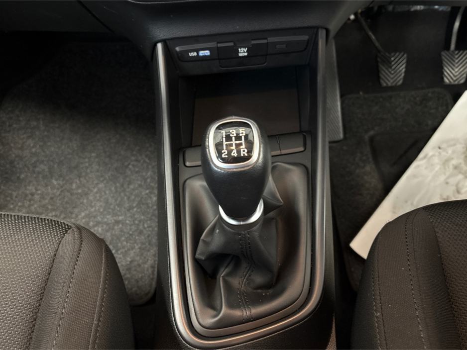 2021 Hyundai Bayon COMFORT PLUS 5DR**MULTIFUNCTIOAL STEERING WHEEL**SEMI DIGITAL DASH**AIR CONDITIONING**ELECTRIC WINDOWS**BLUETOOTH**ISOFIX**BLACK CLOTH INTERIOR**FINANCE AVAILABLE** €16,995