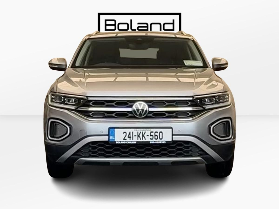 2024 Volkswagen T-Roc - image 7