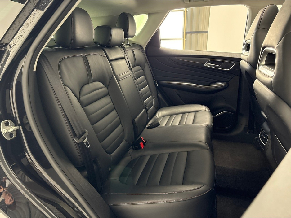 2021 MG HS EXCLUSIVE PHEV AUTO**PANORAMIC ROOF**DIGITAL DASH**TOUCH SCREEN APPLE CAR PLAY**MULTIFUNCTIONAL STEERING WHEEL**HEATED LEATHER SEATS**ELECTRIC SEATS**ELECTRIC FOLDING MIRRORS**ELECTRIC TAILGATE** €24,995