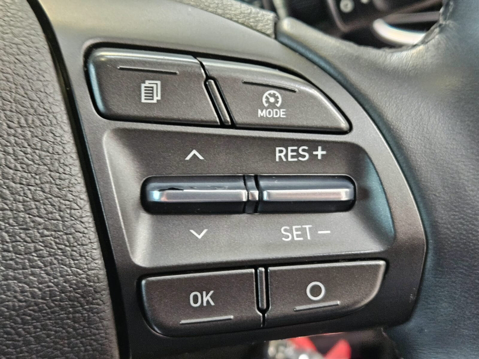 2017 Hyundai i30 - image 10