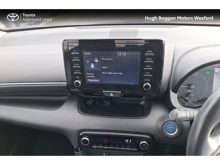 2023 Toyota Yaris HYBRID LUNA, VERY LOW MILEAGE! €23,995