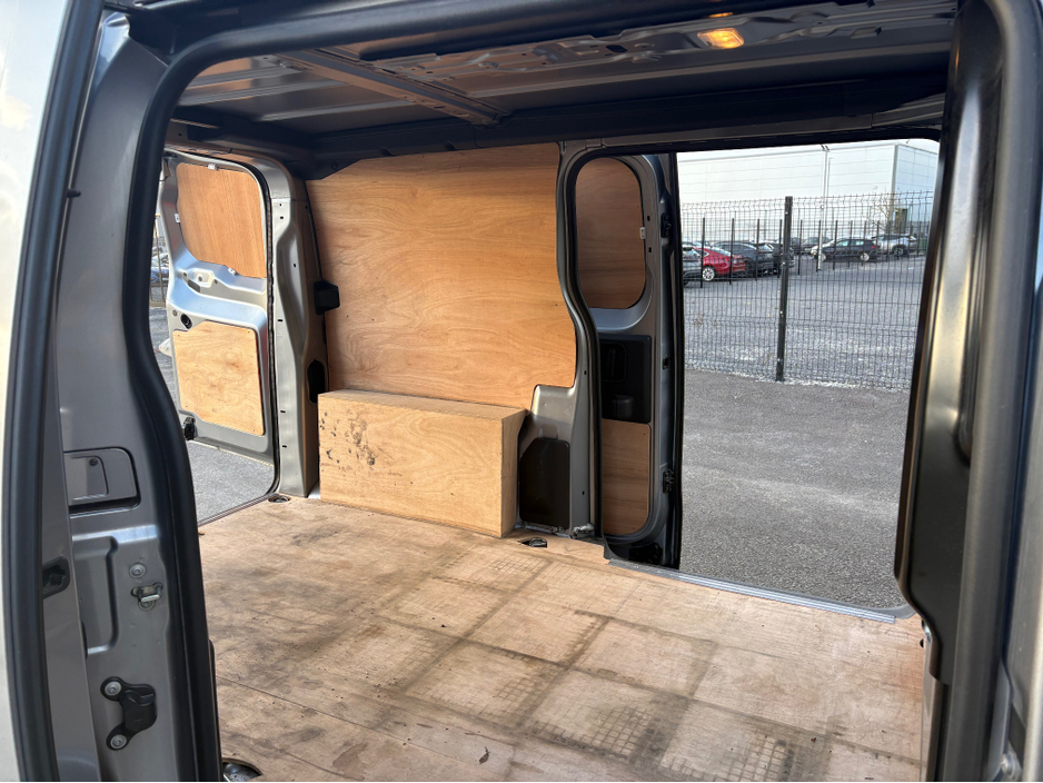 2024 Citroen Dispatch - image 14