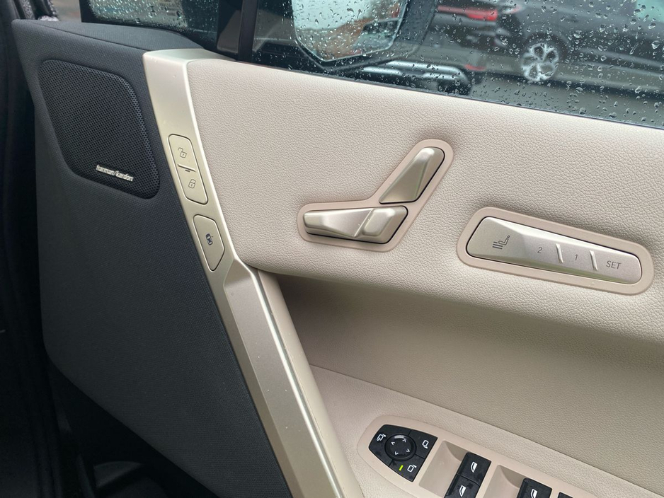 2022 BMW iX - image 22