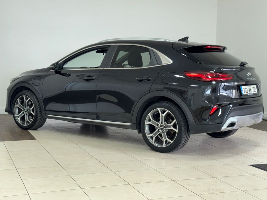 2020 Kia XCeed - image 12