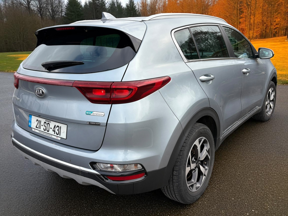 2021 Kia Sportage - image 7