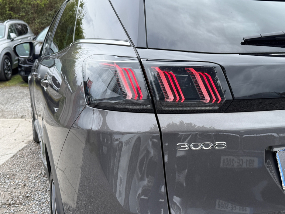 2021 Peugeot 3008 - image 32